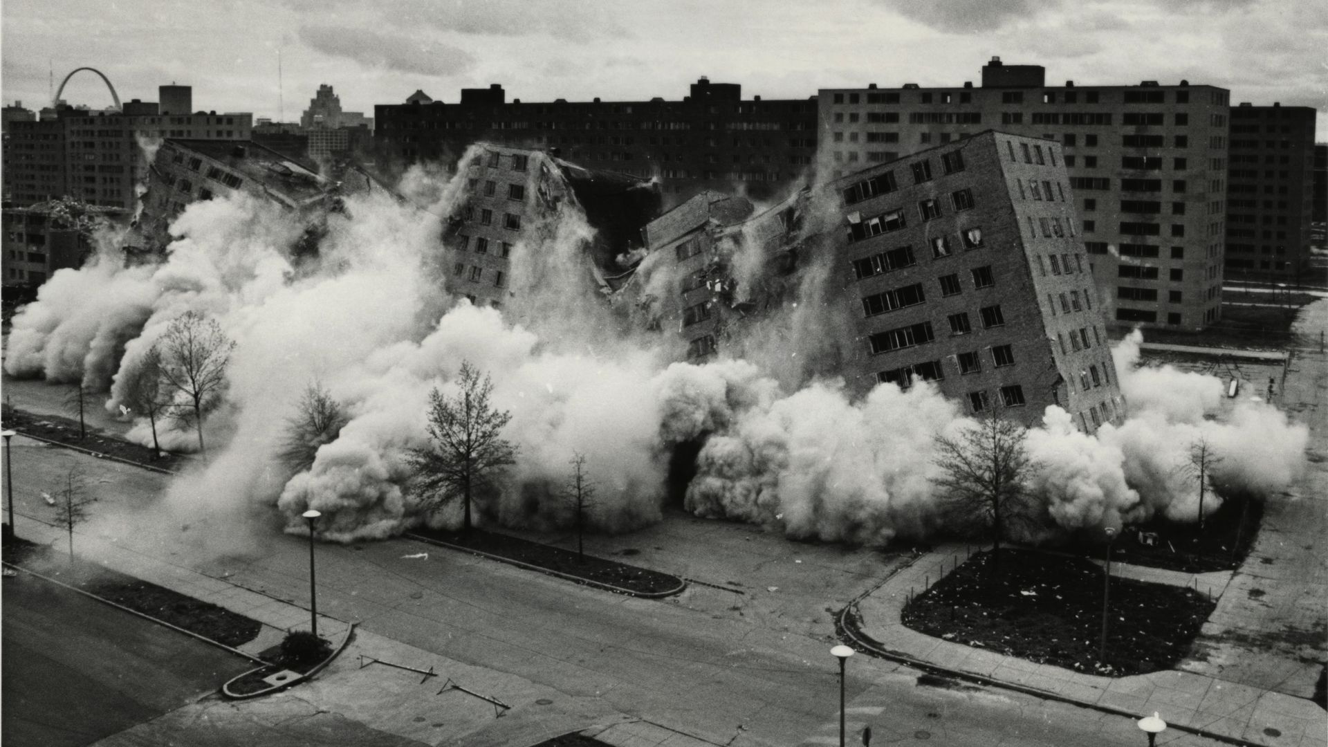 The Pruitt-Igoe Myth