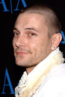 نامزد دریافت 2 جایزه.