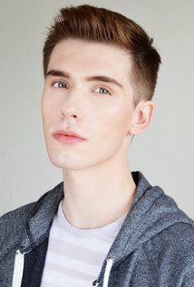 نامزد دریافت 2 جایزه.