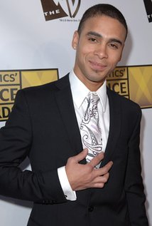 نامزد دریافت 3 جایزه.