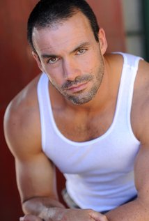 نامزد دریافت 3 جایزه.