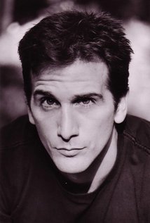 نامزد دریافت 2 جایزه.