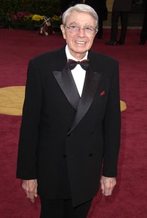 برنده 5 جایزه.