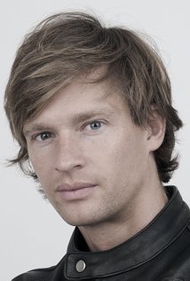 نامزد دریافت 2 جایزه.