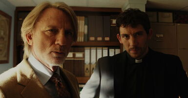 Wake Up Dead Man: A Knives Out Mystery